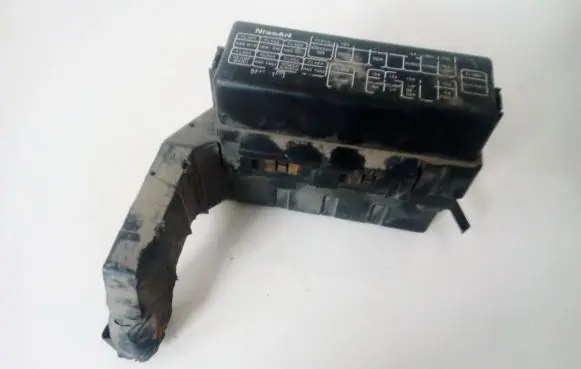 Nissan Almera N16 Fuse box set