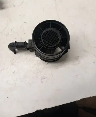 BMW 1 E81 E87 Mass air flow meter 16697177 20080721