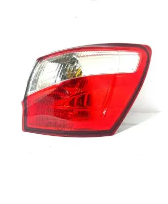 Nissan Qashqai Rear/tail lights 89503244