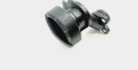 Volvo XC60 Oil fill pipe 31330189