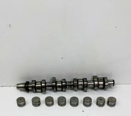 Volkswagen Golf VI Camshaft 