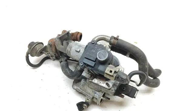 Renault Megane III EGR valve cooler 147355713R 040212A