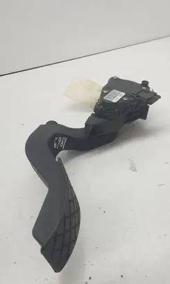 Volkswagen PASSAT B5 Accelerator throttle pedal 8D1721523F 6PV00837603