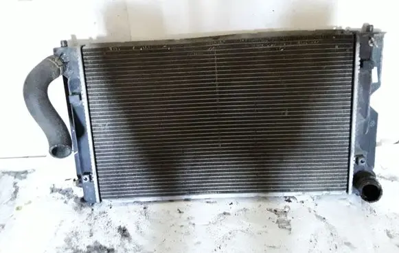 Toyota Corolla E120 E130 Coolant radiator 4221325952 MN4221325952