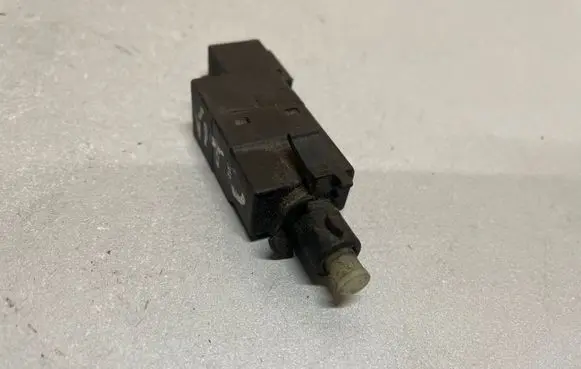 Mercedes-Benz E W211 Brake pedal sensor switch 0015454009