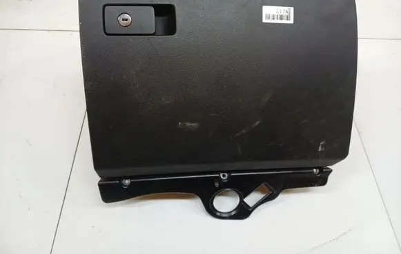 Volkswagen PASSAT B6 Glove box 3C1857114