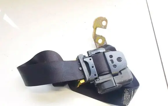 Mitsubishi Carisma Middle seatbelt (rear) mr915204