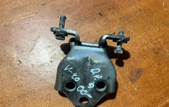 Volvo S40, V40 Front door upper hinge
