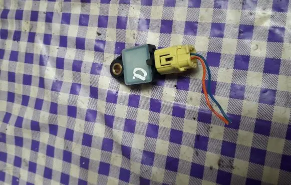KIA Ceed Airbag deployment crash/impact sensor 959202H00