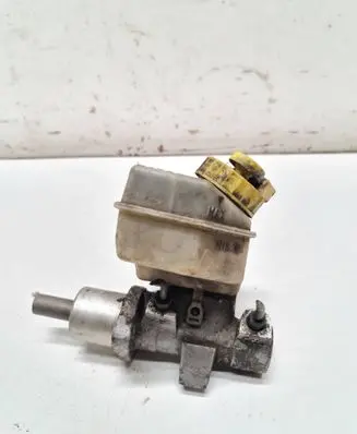 Master brake cylinder