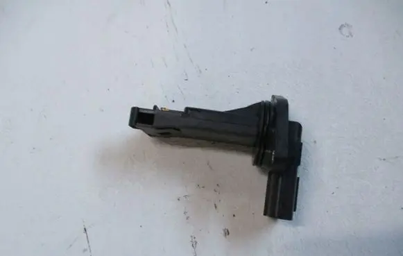 Mitsubishi Outlander Mass air flow meter E5T62172
