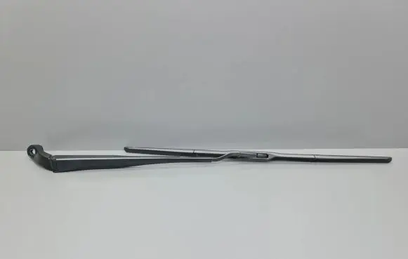 Honda Civic IX Front wiper blade arm