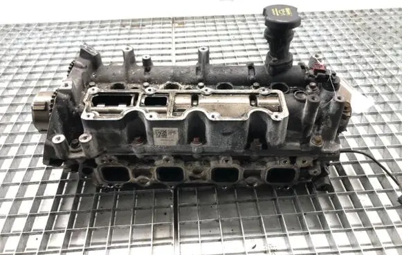 Jaguar XE Engine head G4D3-6J011-BB