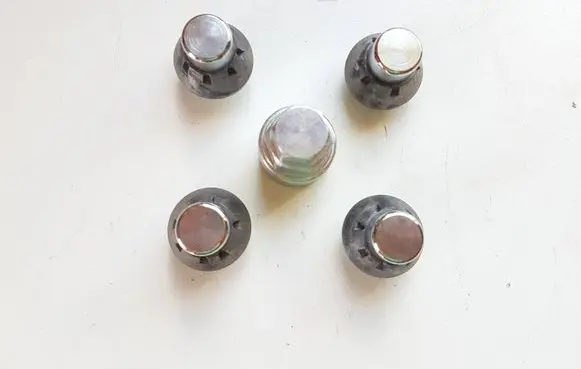 Mazda CX-5 II Anti-theft wheel nuts and lock 