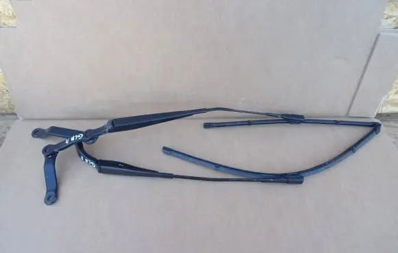 Mercedes-Benz GLA H247 Front wiper blade arm A2478204600