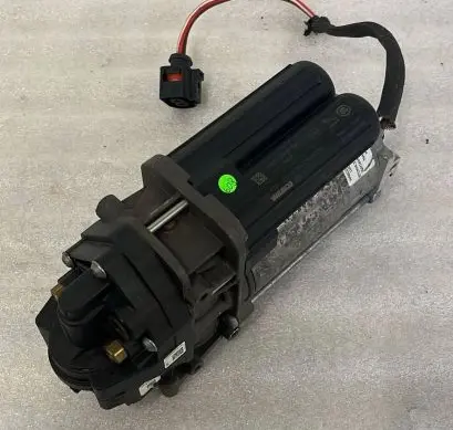 Land Rover Range Rover Velar Air suspension compressor M8E2-3B484-AAI