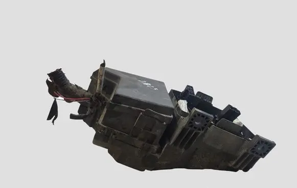 Nissan Qashqai Fuse module E00019724