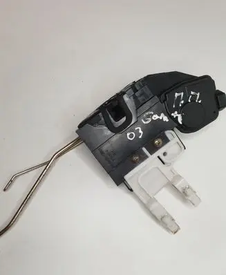 Hyundai Santa Fe Front door lock