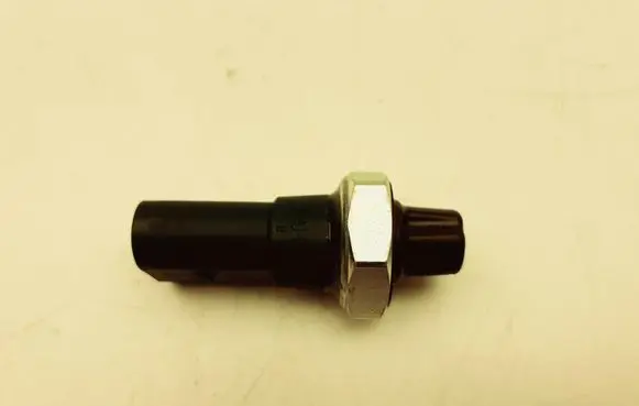 Volkswagen Touareg II Oil pressure sensor 059919081G