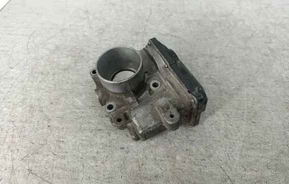 Renault Clio III Throttle body valve 8200284968