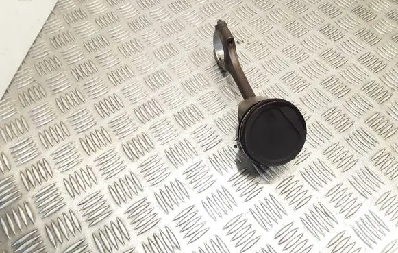 Mercedes-Benz A W168 Piston with connecting rod
