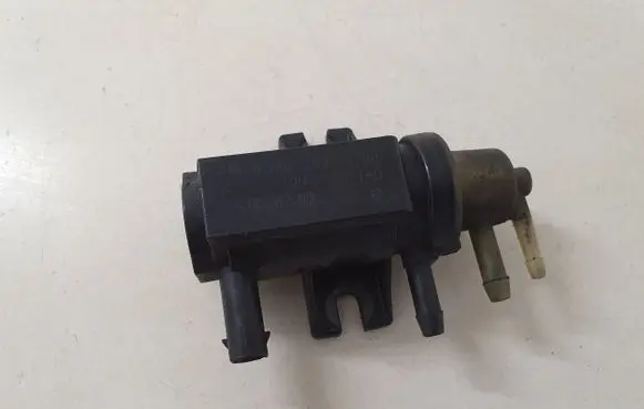 Mercedes-Benz E W212 Turbo solenoid valve A0071531428