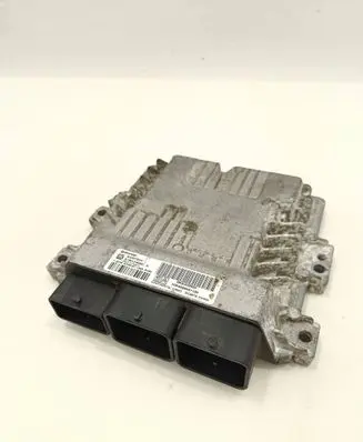 Citroen C4 II Engine control unit/module 9800268980 S180123008A S180123008