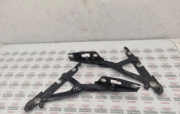 Audi A6 S6 C6 4F Tailgate/trunk/boot hinge 4F5827301D 4F5827302D