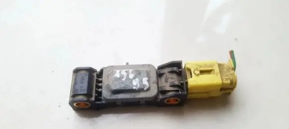 Nissan Primera Airbag deployment crash/impact sensor 98830AV600 0285003019