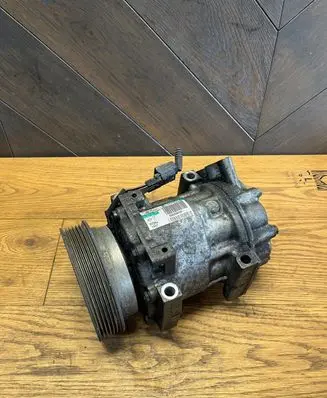 Nissan Qashqai Air conditioning (A/C) compressor (pump) 926009865R 11044211161