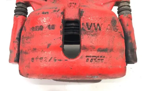 Volkswagen Golf VII Front brake caliper