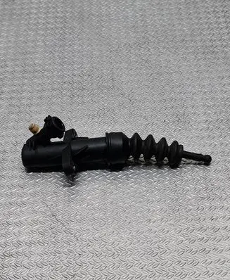 Peugeot Rifter Clutch slave cylinder 9835132180