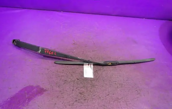 Subaru Forester SH Front wiper blade arm