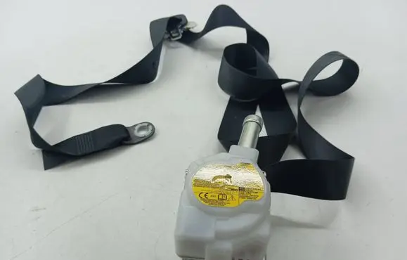 Lexus NX Front seatbelt N088701