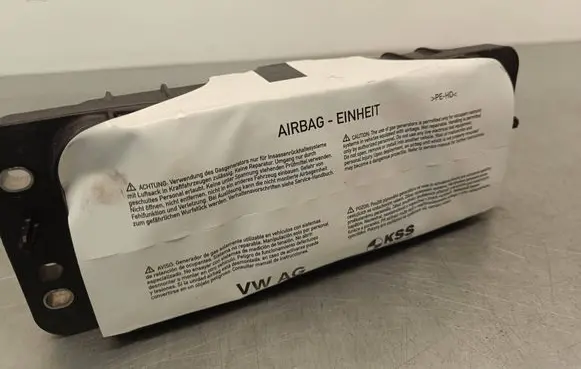 Audi A3 S3 8V Passenger airbag 8V0880204D 589P1000089