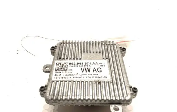 Skoda Superb B8 (3V) Voltage converter/converter module 992941571AA