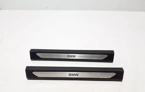 Front sill trim cover