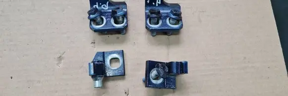 Maserati Quattroporte Front door hinge set 