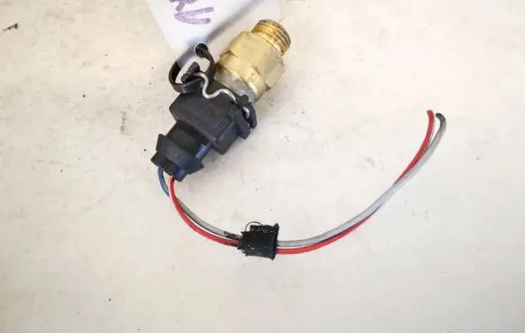 BMW 5 E39 Coolant temperature sensor 2244130