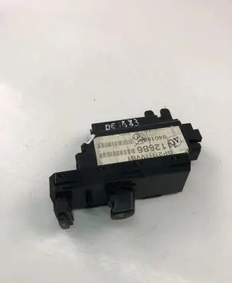 Volvo S60 Electric window control switch 30739078