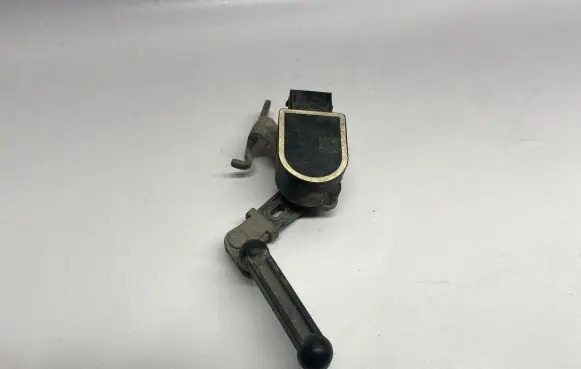 BMW 6 F12 F13 Headlight/headlamp level sensor 6784072 37146784072