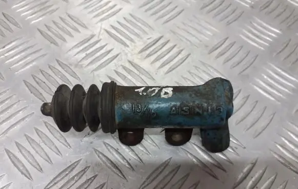Toyota Yaris Clutch slave cylinder 