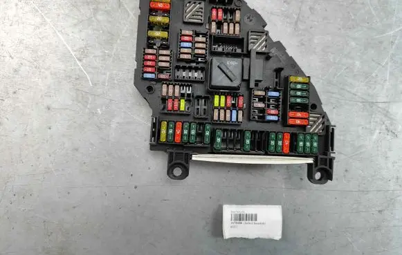 BMW 7 F01 F02 F03 F04 Fuse box set 1670498