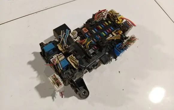 Suzuki Grand Vitara II Fuse box set