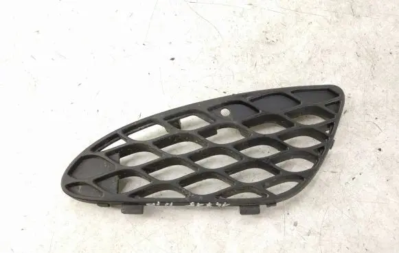 Mercedes-Benz E W211 Front bumper lower grill 2118850753 A2118850753