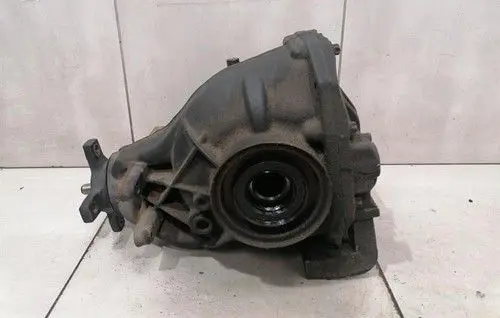 Mercedes-Benz SL R230 Rear differential/diff mount bracket A2303504114