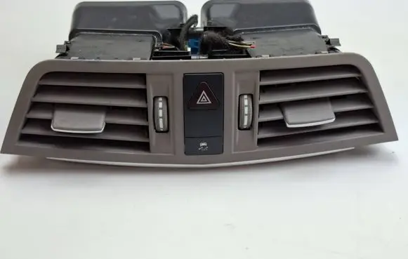 Mercedes-Benz E C207 W207 Dash center air vent grill A2078300054 92200