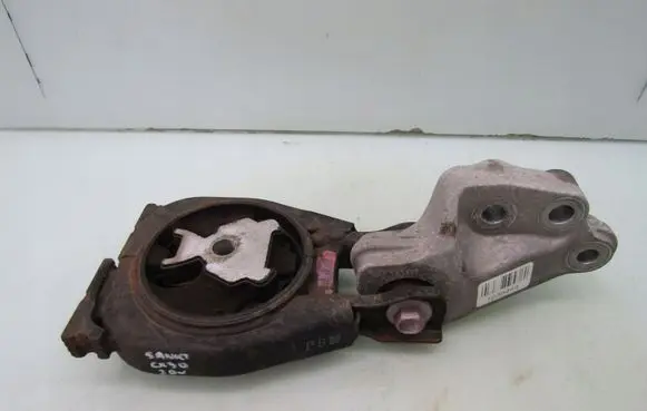 Mazda CX-30 Engine mount bracket