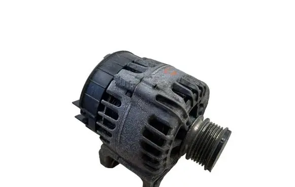 Renault Megane III Generator/alternator 231000026R 2606272B TG15C146