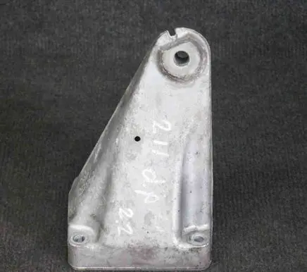 Mercedes-Benz C W203 Engine mounting bracket A6112230804